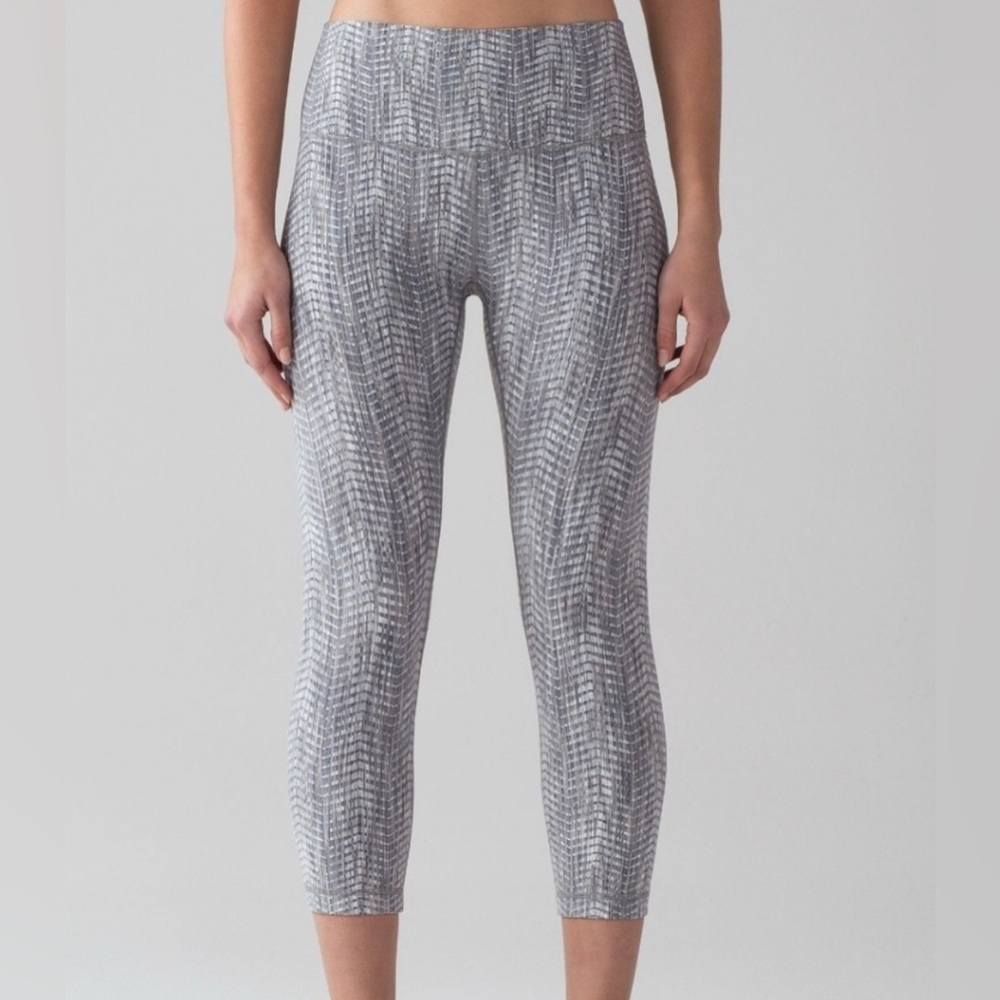 Lululemon Wunder Under Arrow Jacquard Cropped 21” Leggings 10